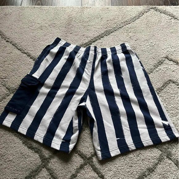 Nike club shorts white blue navy stripe stretchy waist XL - Picture 8 of 9
